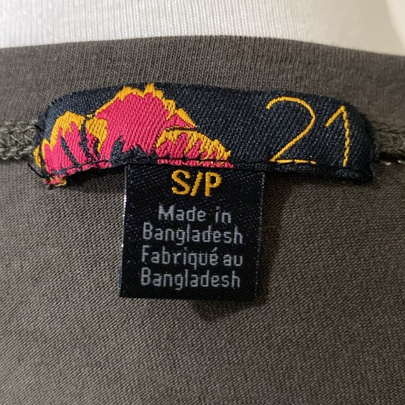 Forever 21 Gray 3/4 Sleeve Top, Size Small - Picture 5 of 5